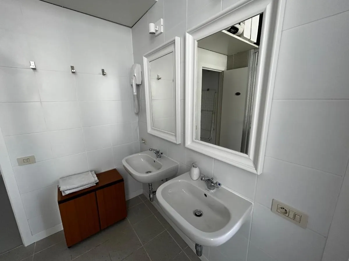 公寓 Chic & Cosy In Villa 300M From Beach Free P In Street 奥斯滕德 比利时